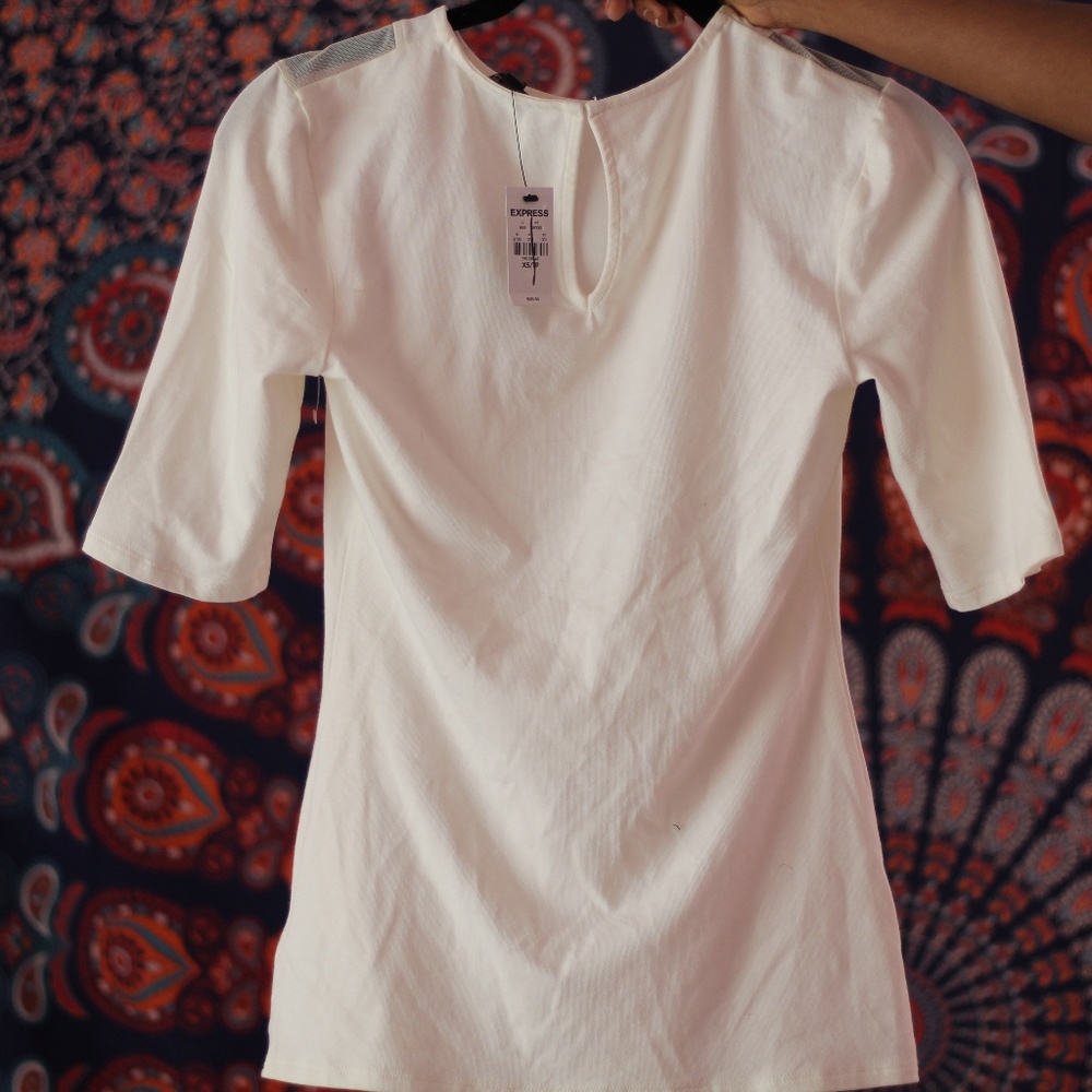 White Top - Picture 2 of 4